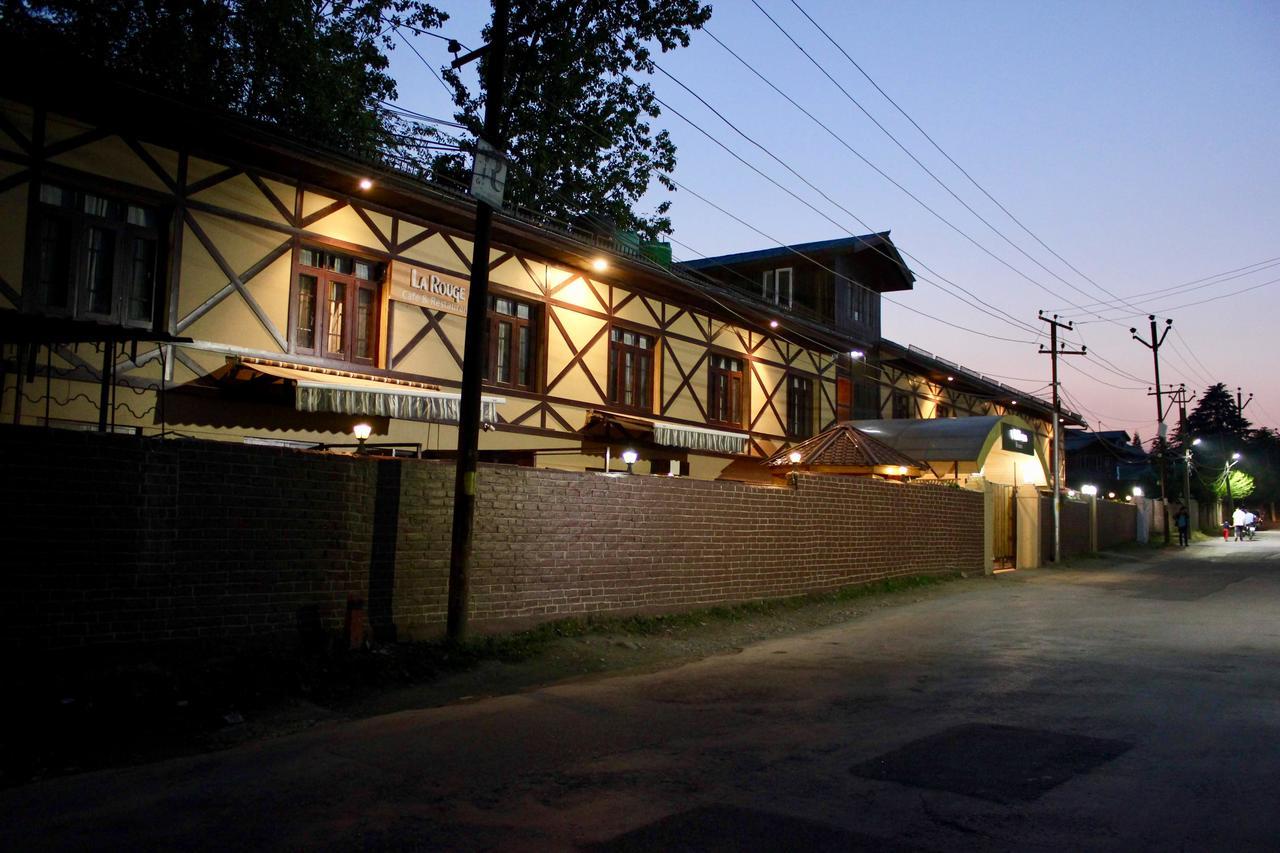 Hotel Walisons Resorts Srīnagar Buitenkant foto