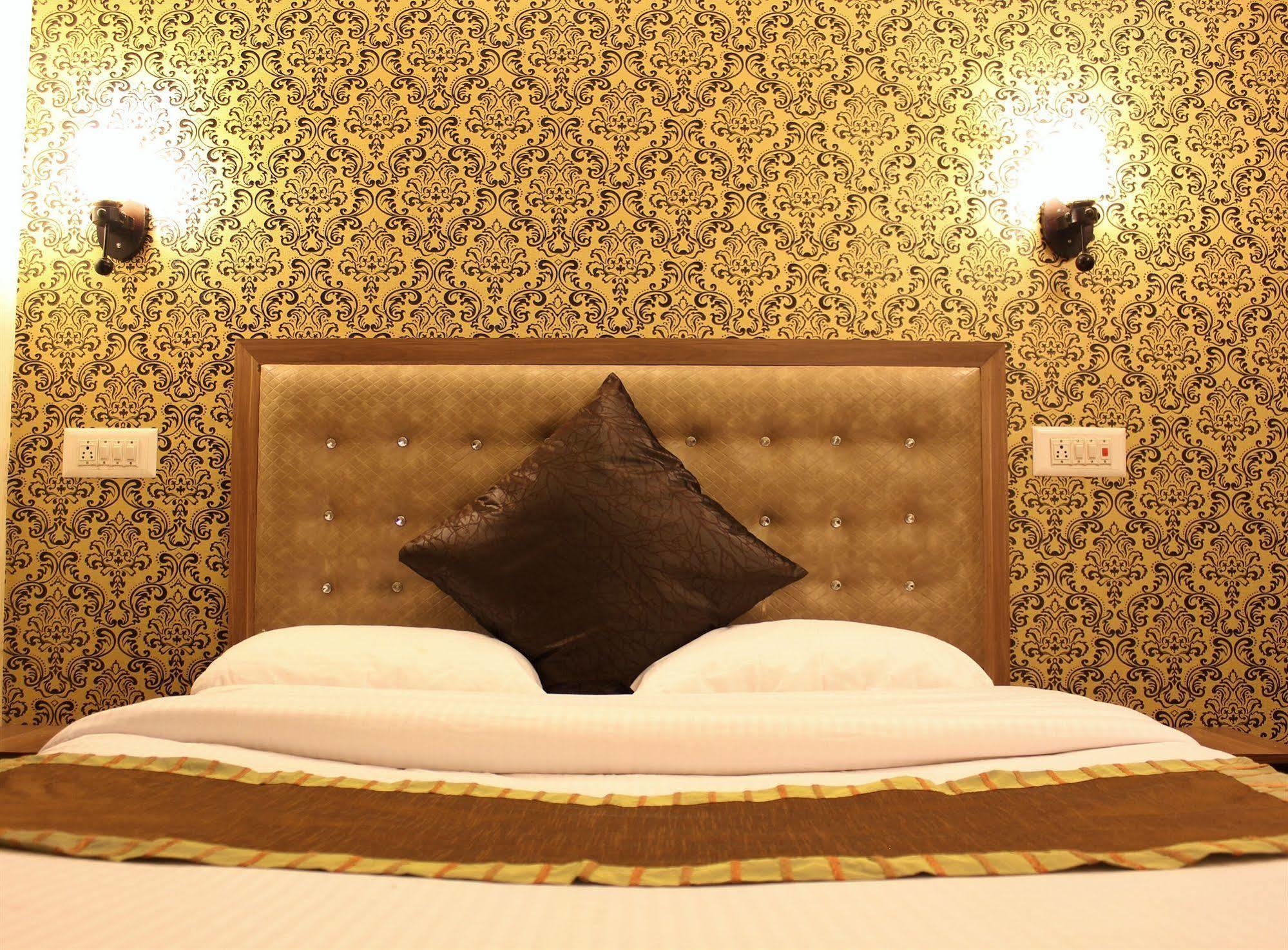 Hotel Walisons Resorts Srīnagar Buitenkant foto