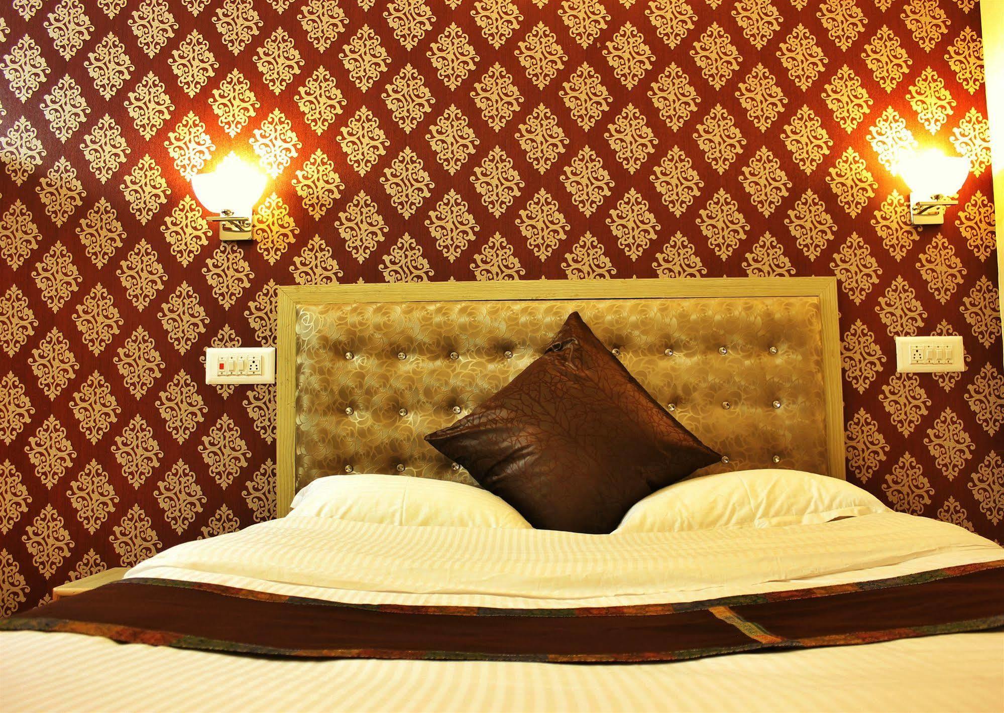 Hotel Walisons Resorts Srīnagar Buitenkant foto