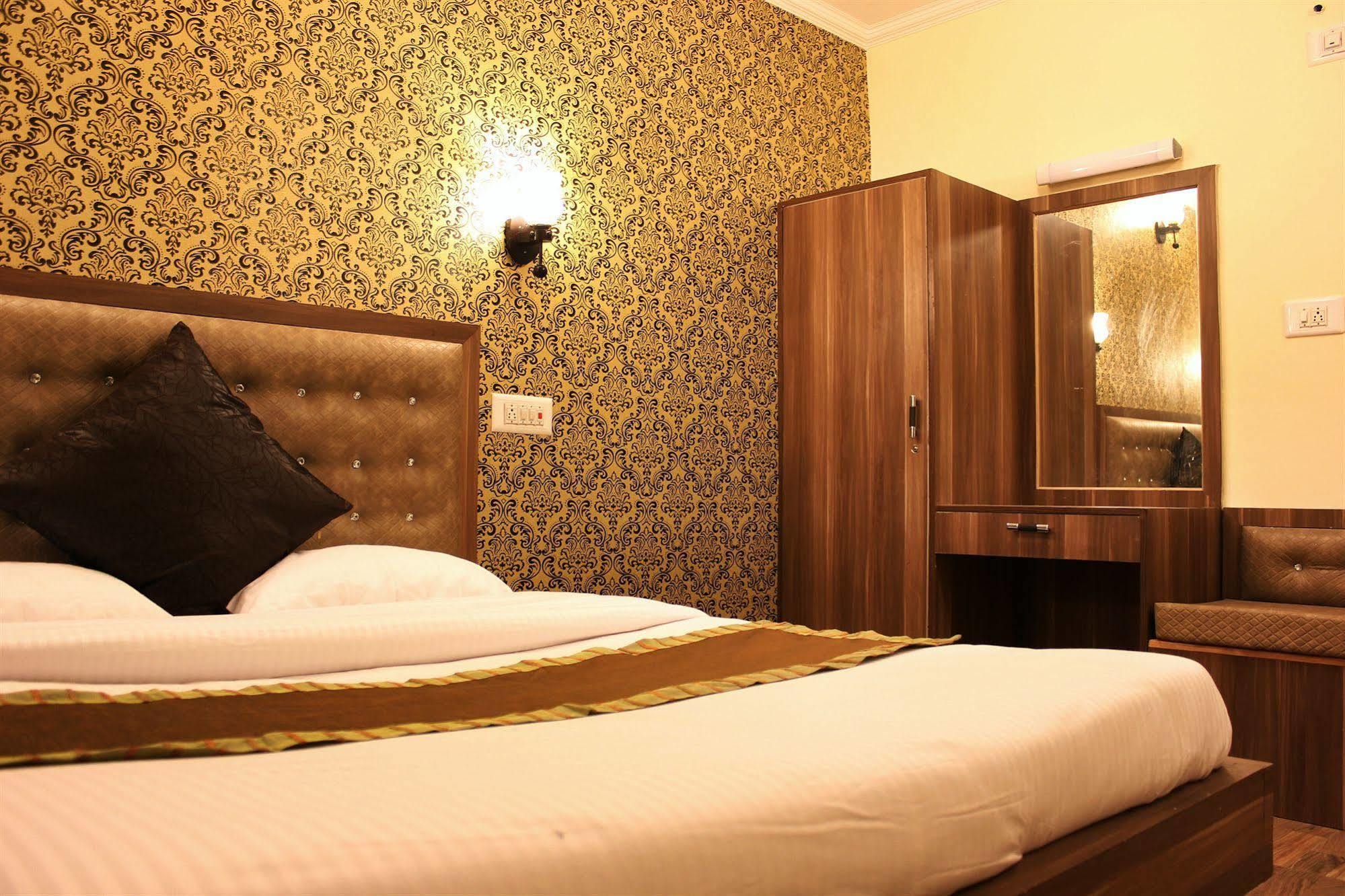 Hotel Walisons Resorts Srīnagar Buitenkant foto
