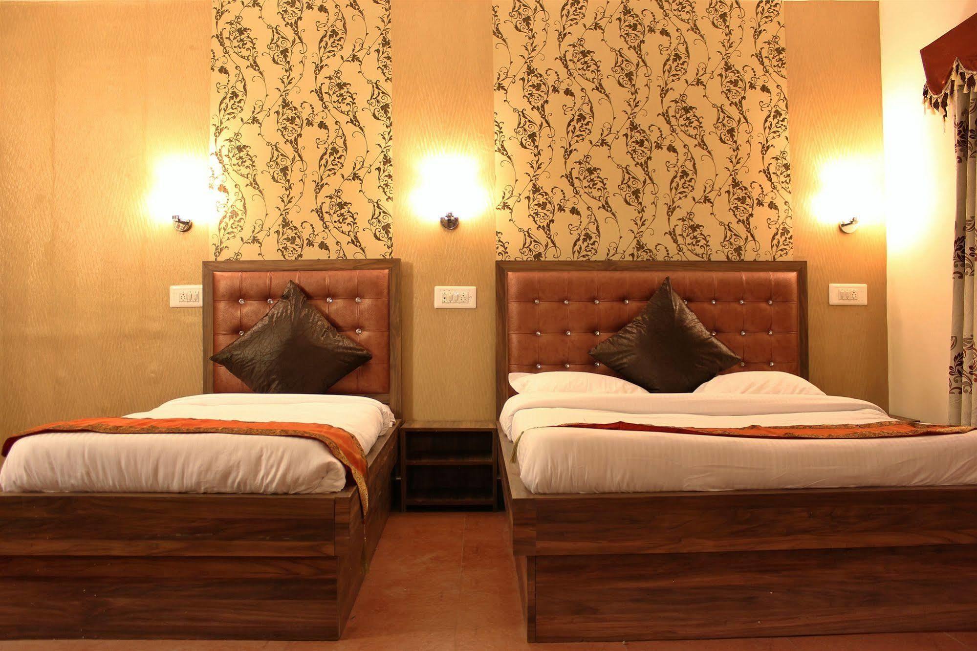 Hotel Walisons Resorts Srīnagar Buitenkant foto